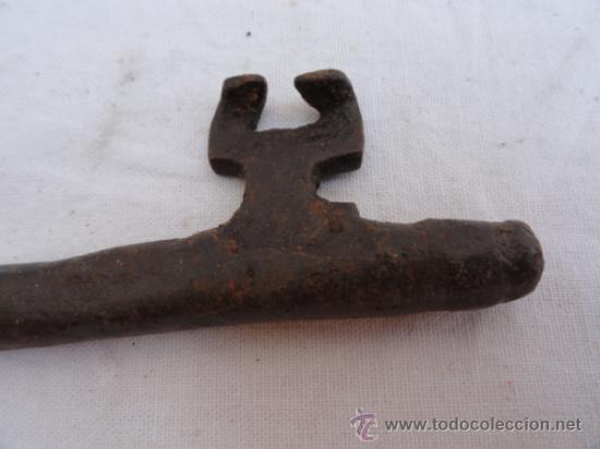 Antig&uuml;edades: ANTIGUA LLAVE DE HIERRO. - Foto 3