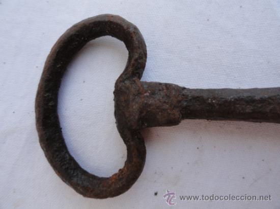 Antig&uuml;edades: ANTIGUA LLAVE DE HIERRO. - Foto 2