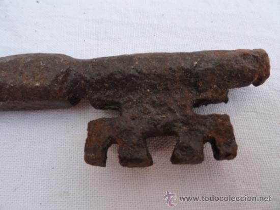 Antig&uuml;edades: ANTIGUA LLAVE DE HIERRO. - Foto 3