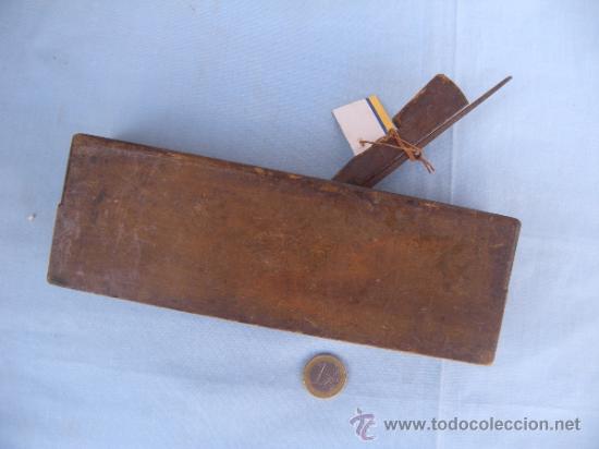 Antig&uuml;edades: CARPINTER&Iacute;A. ANTIGUO CEPILLO MOLDURAS - Foto 2