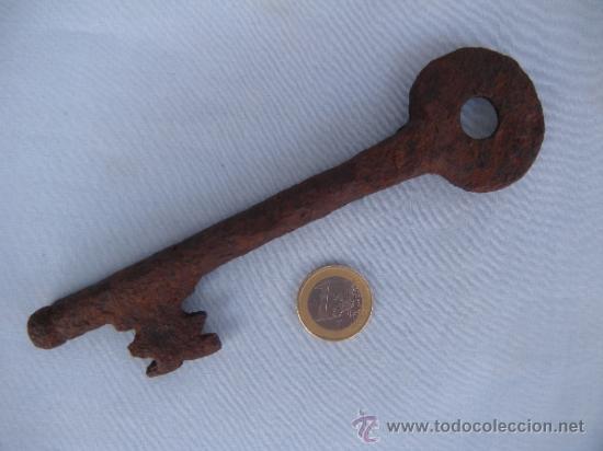 Antig&uuml;edades: ANTIGUA LLAVE DE FORJA 17 CM. - Foto 1