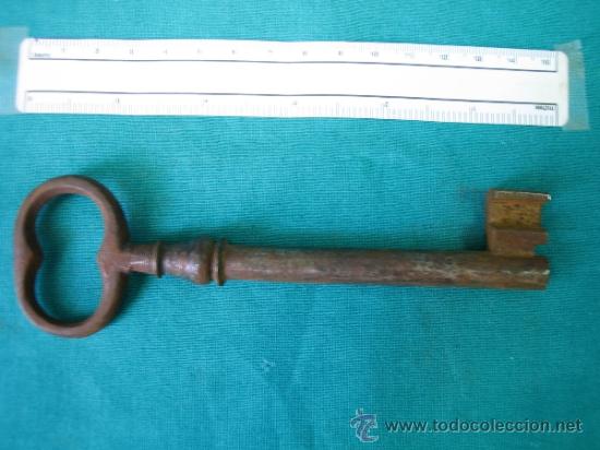Antig&uuml;edades: Llave antigua - Foto 2