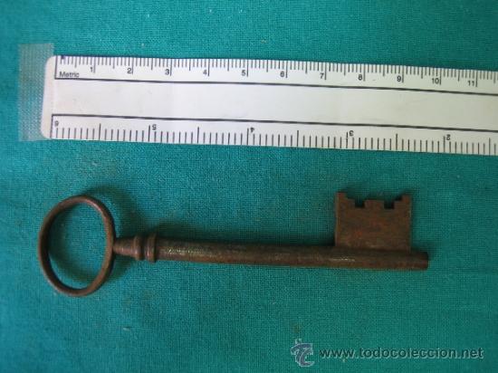Antig&uuml;edades: Llave antigua - Foto 2