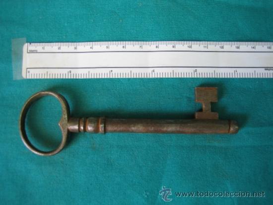 Antig&uuml;edades: Llave antigua - Foto 2
