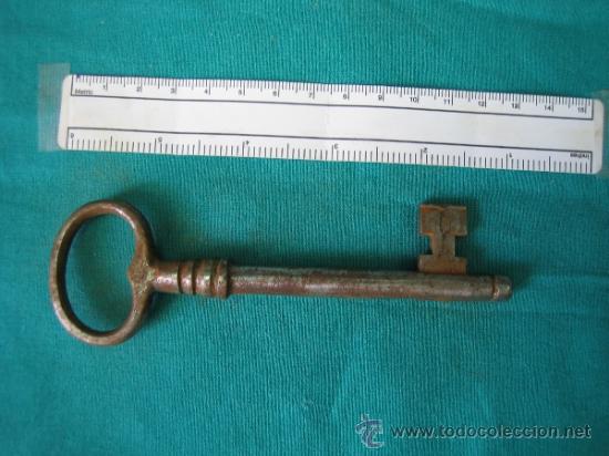 Antig&uuml;edades: Llave antigua - Foto 2