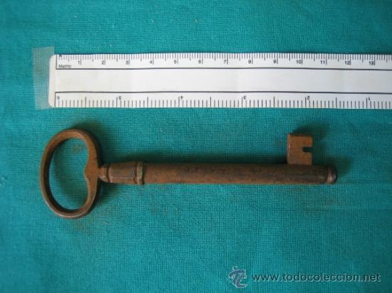 Antig&uuml;edades: Llave antigua - Foto 2