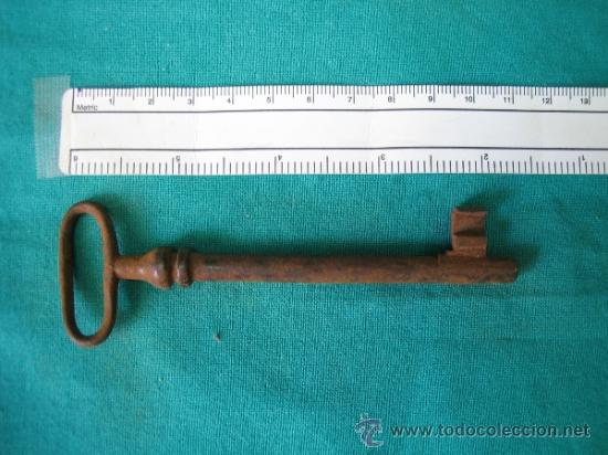 Antig&uuml;edades: Llave antigua 4 - Foto 2