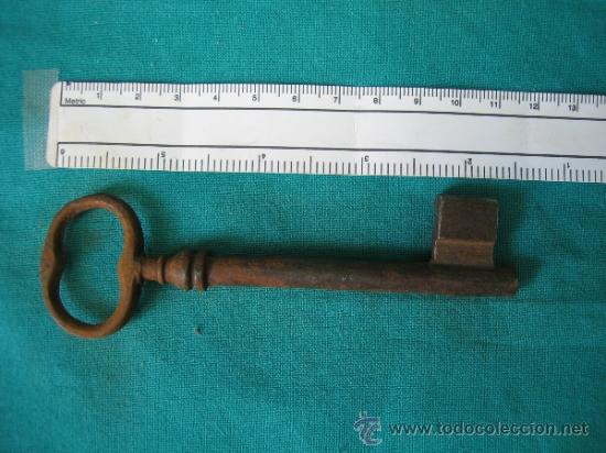 Antig&uuml;edades: Llave antigua 4 - Foto 2