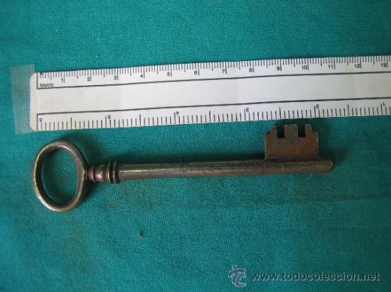 Antig&uuml;edades: Llave antigua 4 - Foto 2