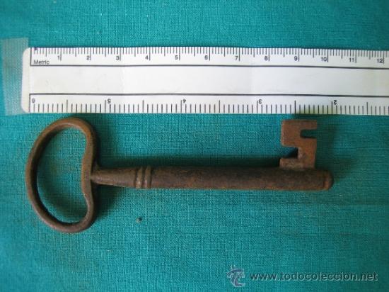 Antig&uuml;edades: Llave antigua 4 - Foto 2