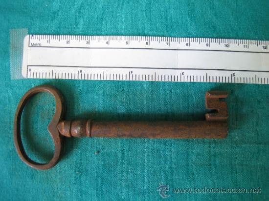 Antig&uuml;edades: Llave antigua 4 - Foto 2