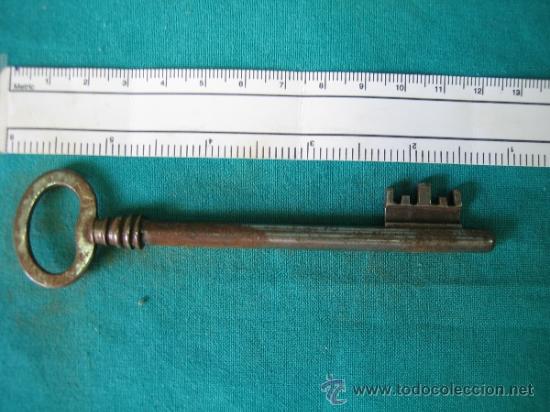 Antig&uuml;edades: Llave antigua 4 - Foto 2