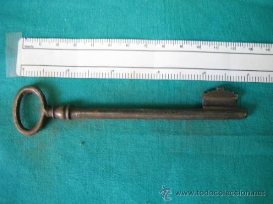 Antig&uuml;edades: Llave antigua 4 - Foto 2