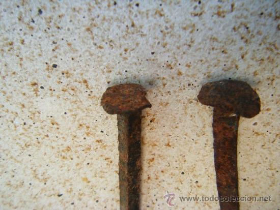 Antig&uuml;edades: DOS CLAVOS ANTIGUOS - Foto 2