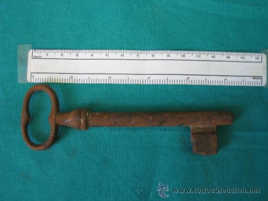 Antig&uuml;edades: Llave antigua - Foto 1
