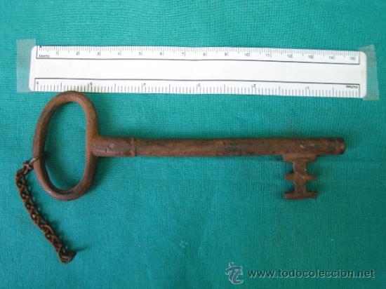 Antig&uuml;edades: Llave antigua - Foto 1