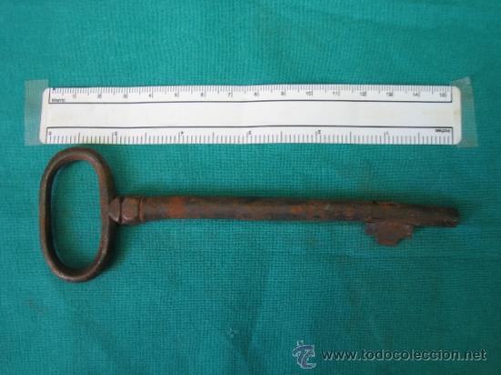 Antig&uuml;edades: Llave antigua - Foto 1