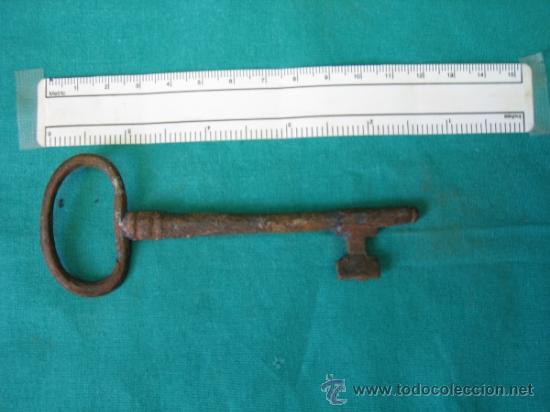 Antig&uuml;edades: Llave antigua - Foto 1
