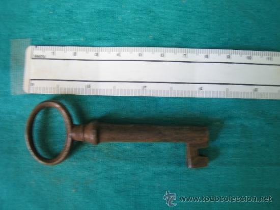 Antig&uuml;edades: Llave antigua - Foto 1