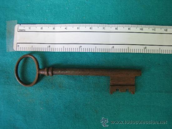 Antig&uuml;edades: Llave antigua - Foto 1