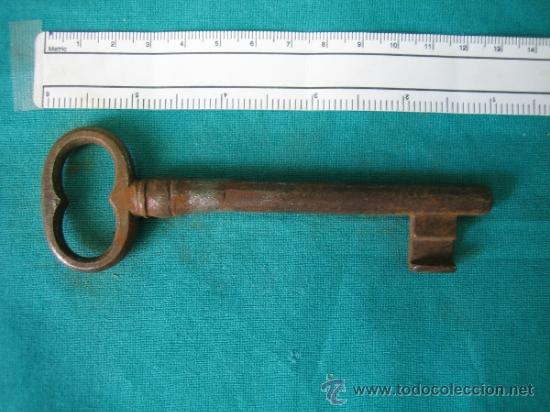 Antig&uuml;edades: Llave antigua - Foto 1