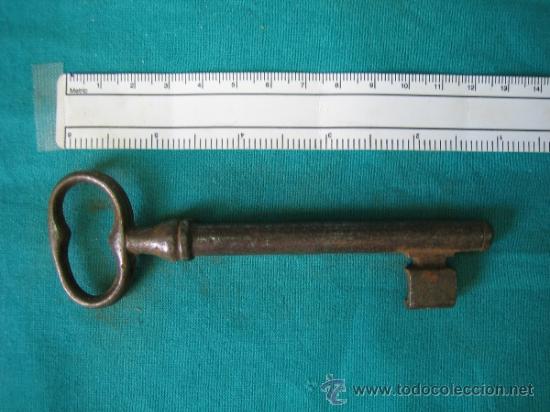Antig&uuml;edades: Llave antigua - Foto 1
