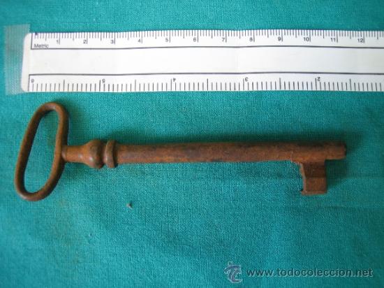 Antig&uuml;edades: Llave antigua 4 - Foto 1