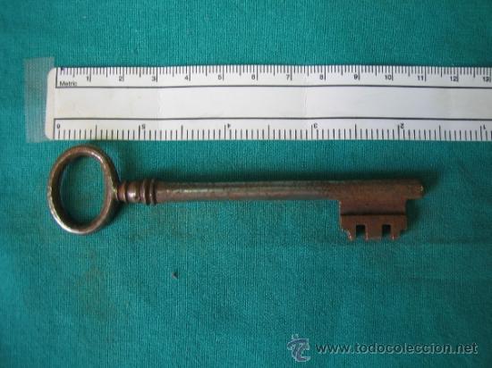 Antig&uuml;edades: Llave antigua 4 - Foto 1