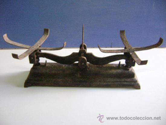 Antig&uuml;edades: Balanza antigua sin platos - Foto 1
