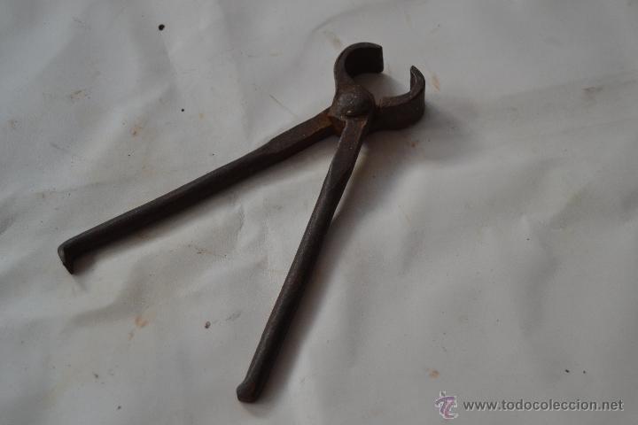 Antig&uuml;edades: Tenazas herrero - Foto 1
