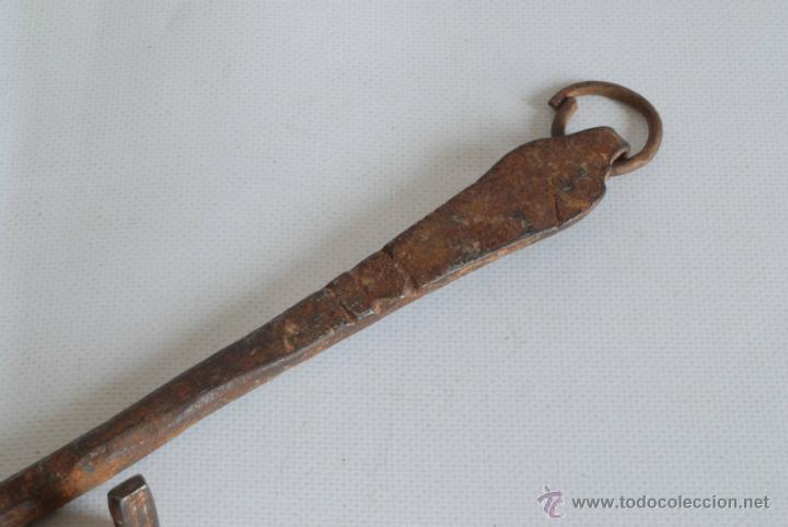 Antig&uuml;edades: Llave de candado de forja. - Foto 4