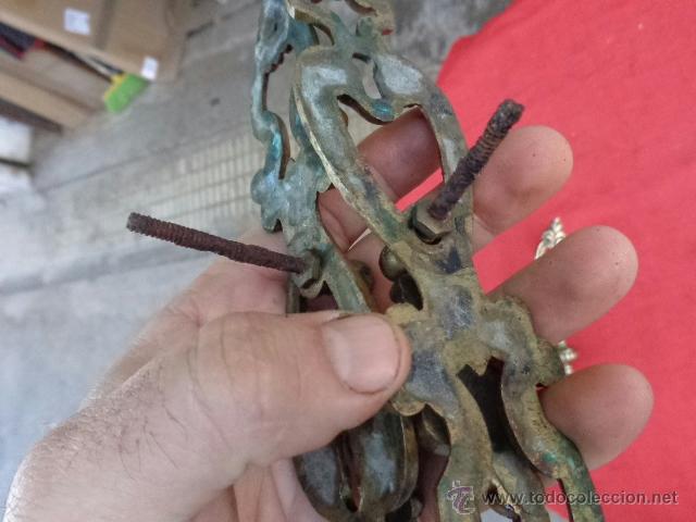 Antig&uuml;edades: Lote de 3 tiradores de bronce del s XIX - Foto 2