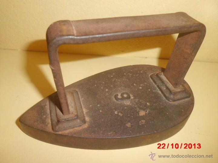 Antig&uuml;edades: PLANCHA ANTIGUA DE HIERRO - Foto 2