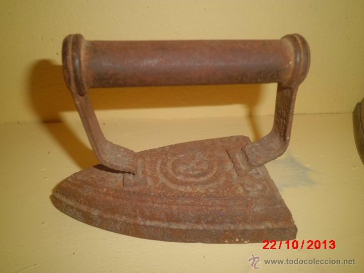 Antig&uuml;edades: PLANCHA DE HIERRO ANTIGUA - Foto 1
