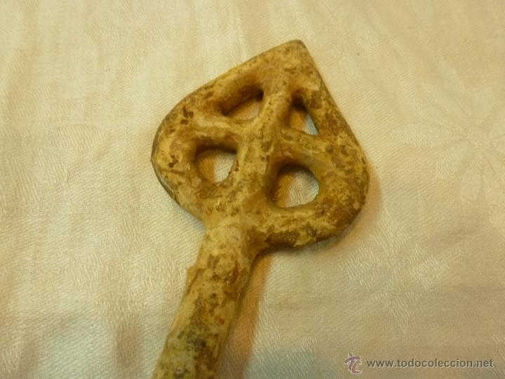 Antig&uuml;edades: gran llave de hierro - Foto 4