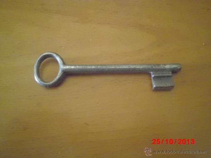 Antig&uuml;edades: LLAVE ANTIGUA DE HIERRO MACIZA - Foto 3