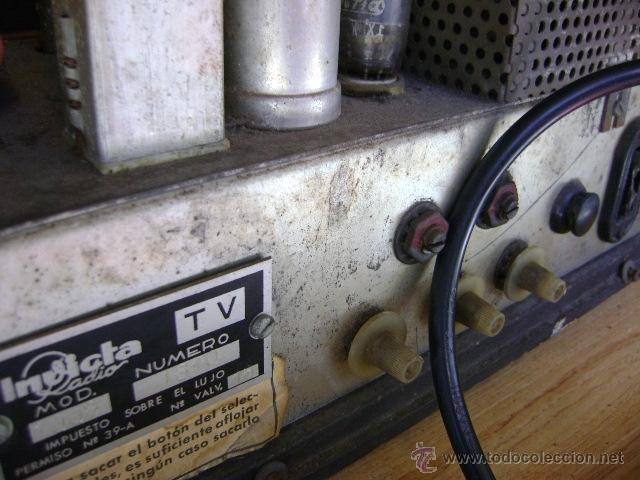 Antig&uuml;edades: Antiguo televisor Invicta, sin comprobar y sin tapa trasera - Foto 11