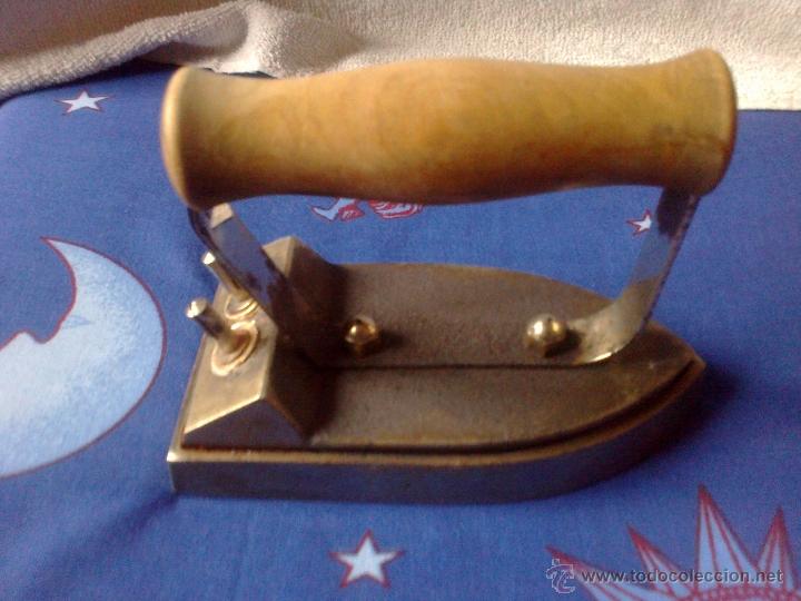 Antig&uuml;edades: ANTIGUA PLANCHA ELECTRICA - Foto 1