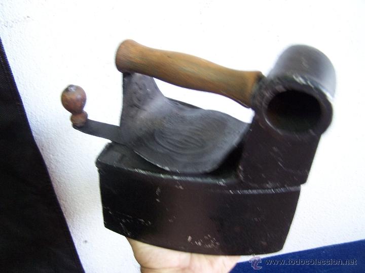 Antig&uuml;edades: Plancha de carbon muy antigua - Foto 2