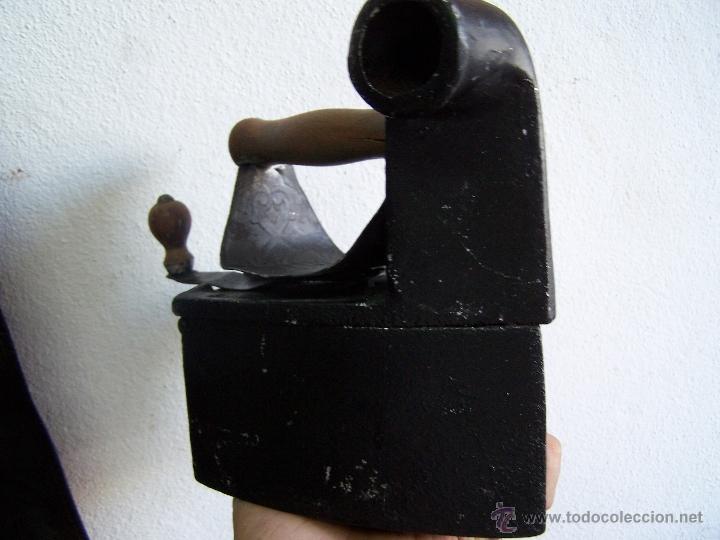 Antig&uuml;edades: Plancha de carbon muy antigua - Foto 3