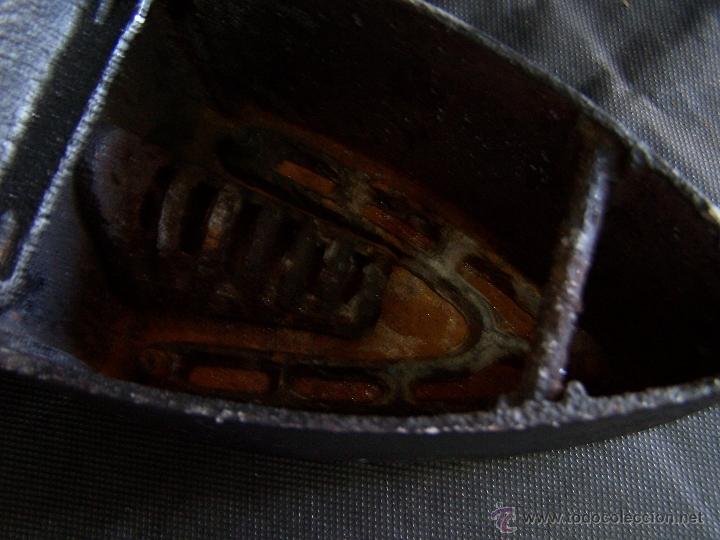 Antig&uuml;edades: Plancha de carbon muy antigua - Foto 10