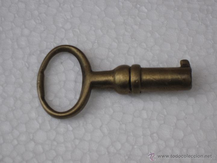 Antig&uuml;edades: LLAVE HUECA ANTIGUA, EN BRONCE. - Foto 1