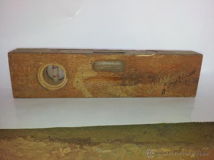 Antig&uuml;edades: nivel de madera - Foto 1
