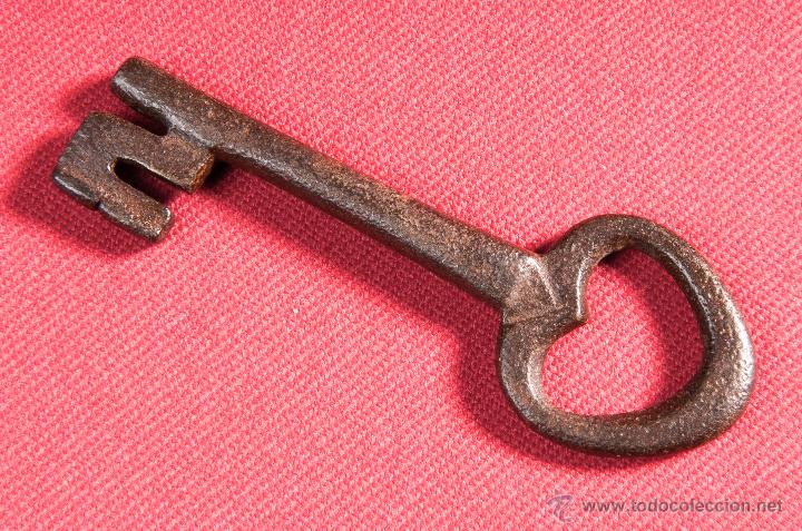 Antig&uuml;edades: LLAVE DE HIERRO FORJADO SIGLO XVIII - Foto 2