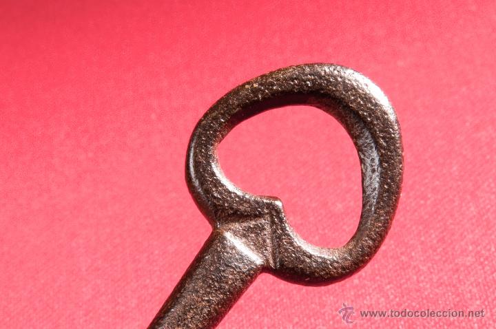 Antig&uuml;edades: LLAVE DE HIERRO FORJADO SIGLO XVIII - Foto 3