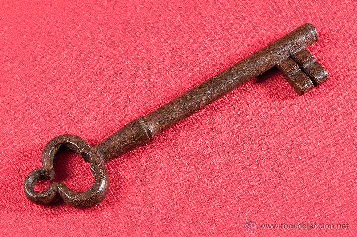 Antig&uuml;edades: LLAVE DE HIERRO FORJADO SIGLO XVIII - Foto 1