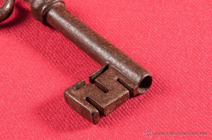Antig&uuml;edades: LLAVE DE HIERRO FORJADO SIGLO XIX - Foto 2