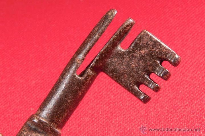 Antig&uuml;edades: LLAVE DE HIERRO FORJADO SIGLO XVIII - Foto 4