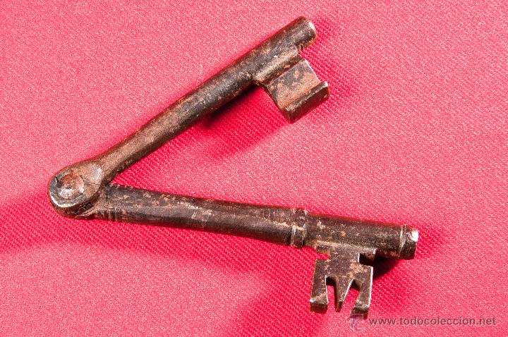 Antig&uuml;edades: LLAVE DE HIERRO FORJADO SIGLO XVIII - Foto 1