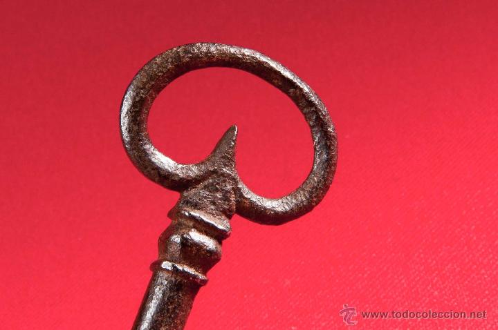 Antig&uuml;edades: LLAVE DE HIERRO FORJADO SIGLO XVIII - Foto 4